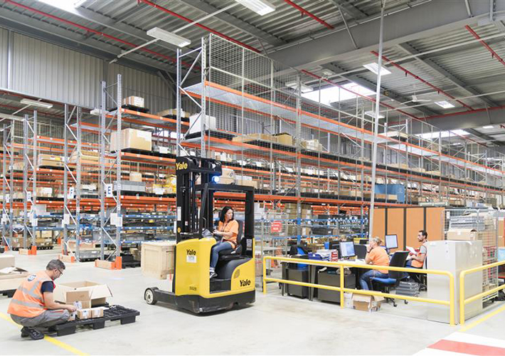 foto La industria española apuesta por el desarrollo profesional y el bienestar para captar talento especializado.